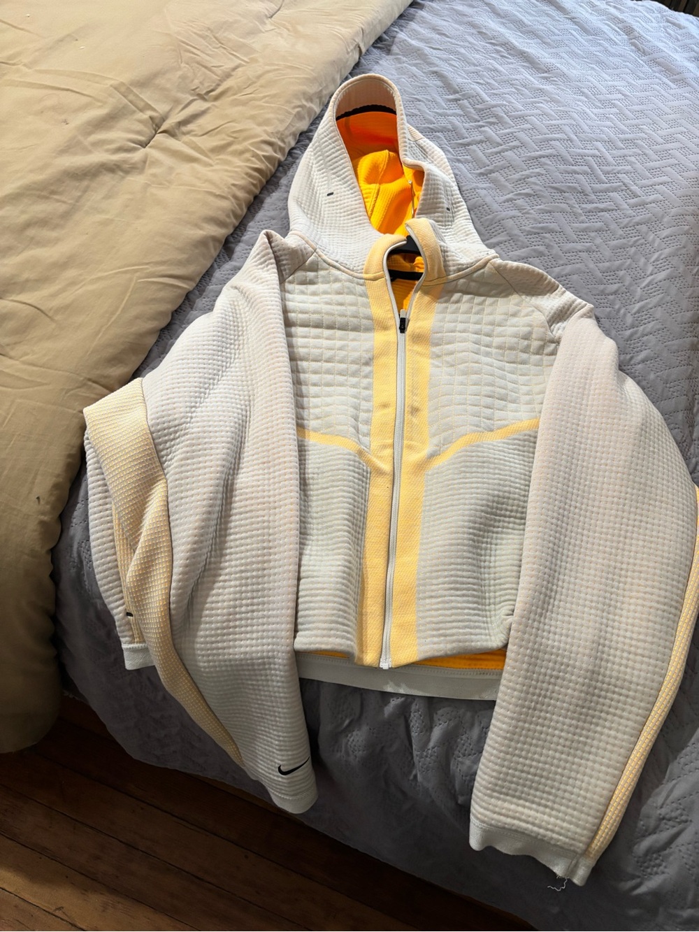 Nike Sportswear City Ready Tech Jacket - Picture 6 of 7